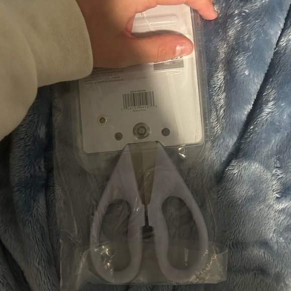 New in packaging kitchen aid scissors - Picture 4 of 4